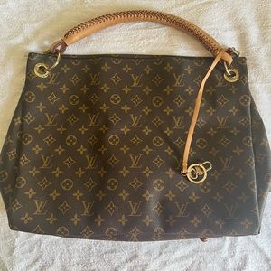 Louis Vuitton Artsy Handbag Monogram Canvas MM